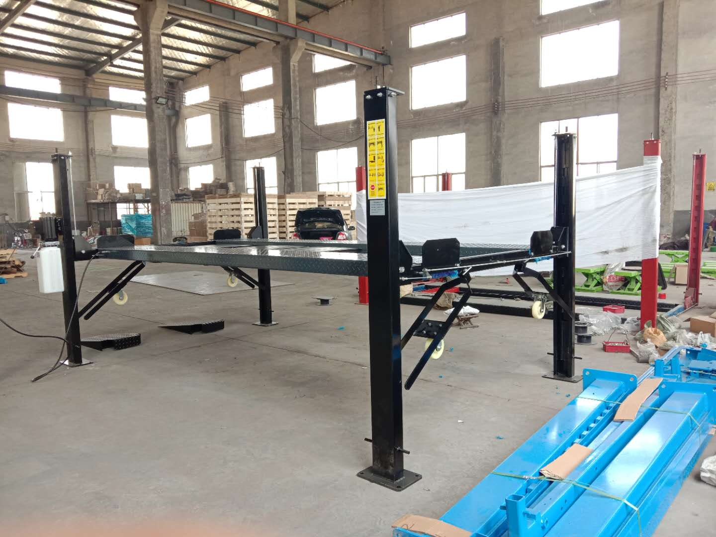 NEW 4 POST VEHICLE HOIST PARKING CAR LIFT JH4P3700