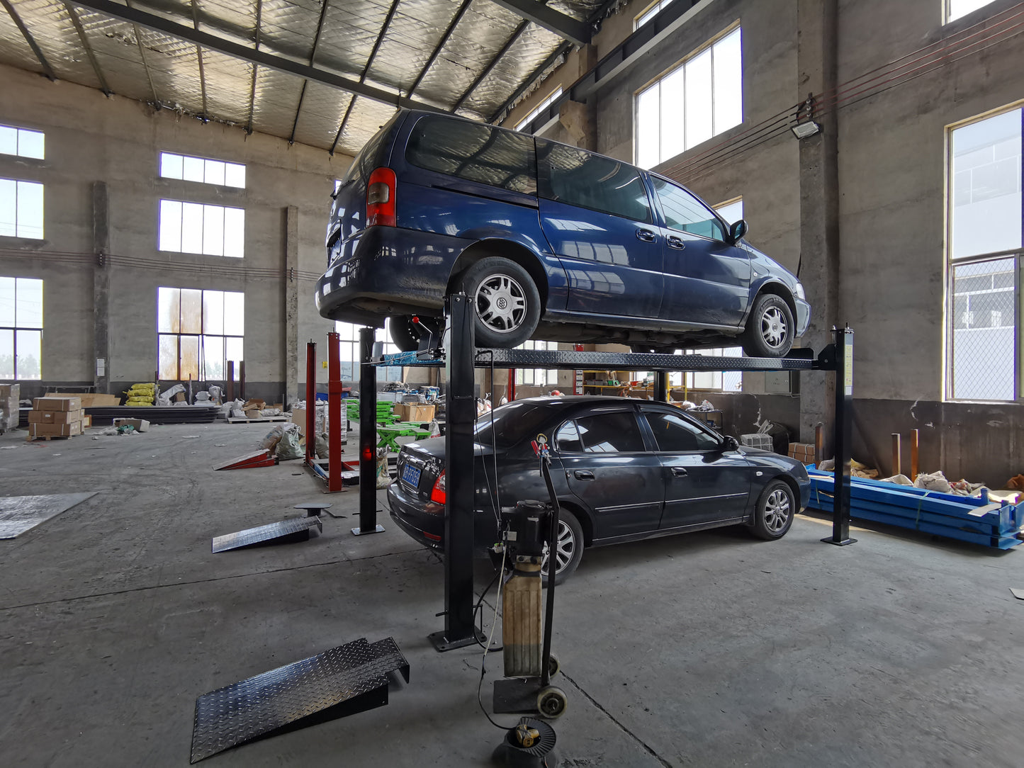 NEW 4 POST VEHICLE HOIST PARKING CAR LIFT JH4P3700